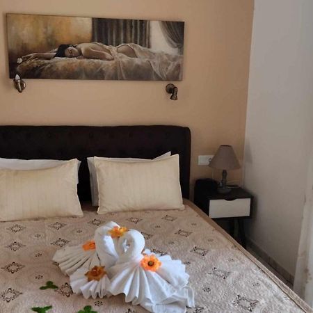 Golden Sun Apartments Родакіно Екстер'єр фото
