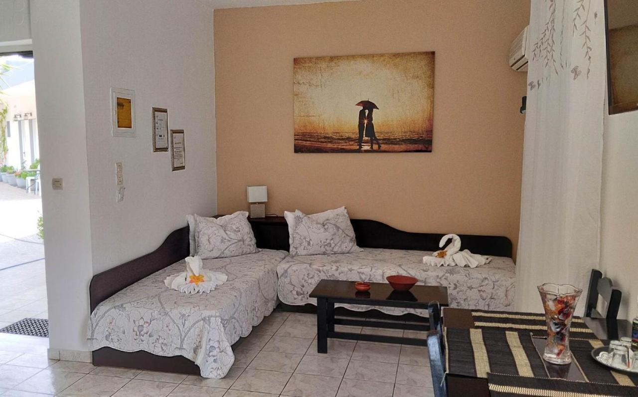 Golden Sun Apartments Родакіно Екстер'єр фото