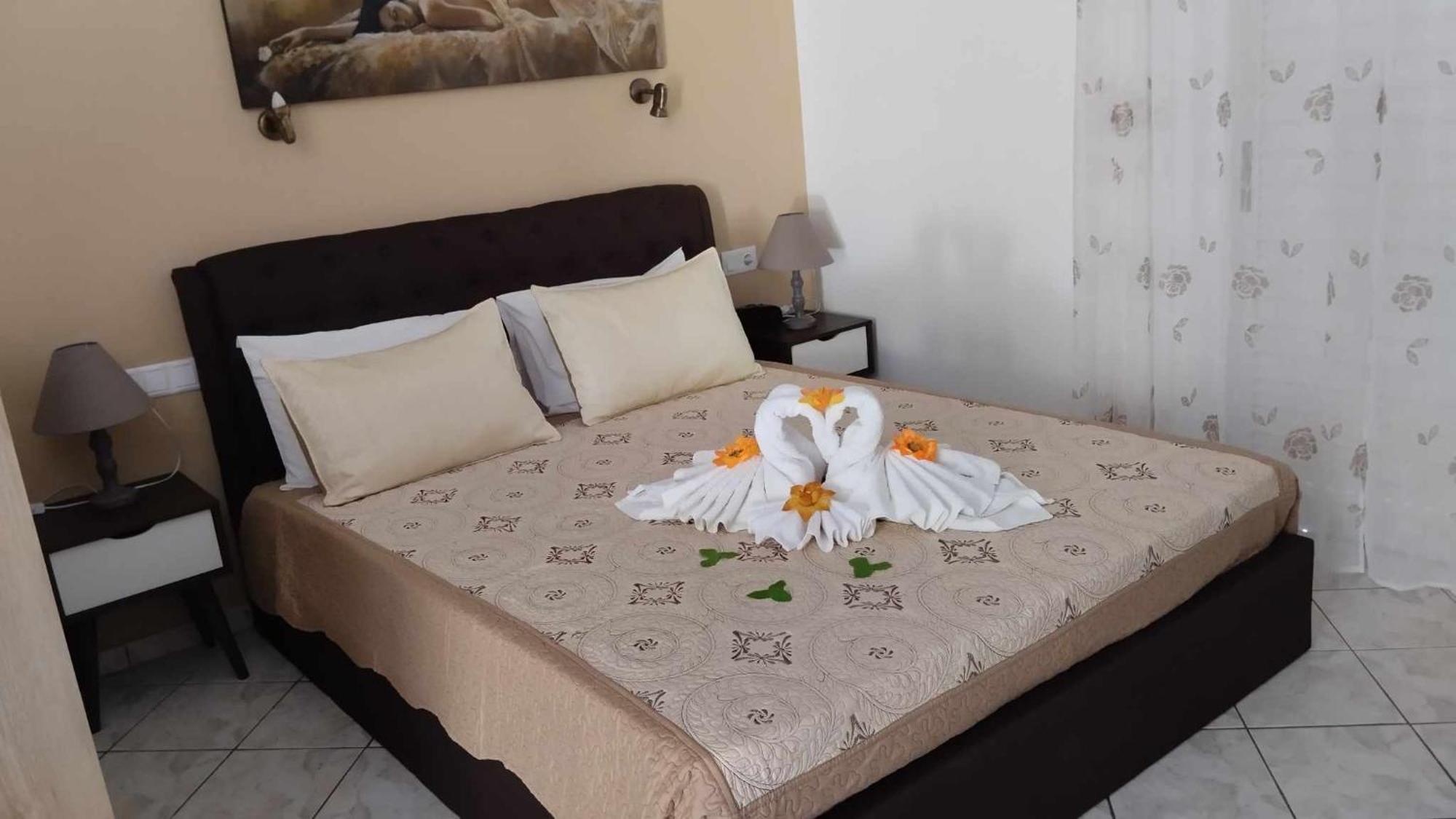 Golden Sun Apartments Родакіно Екстер'єр фото