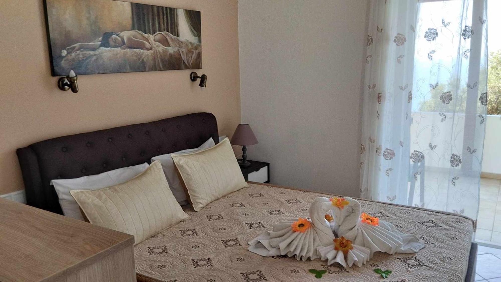 Golden Sun Apartments Родакіно Екстер'єр фото